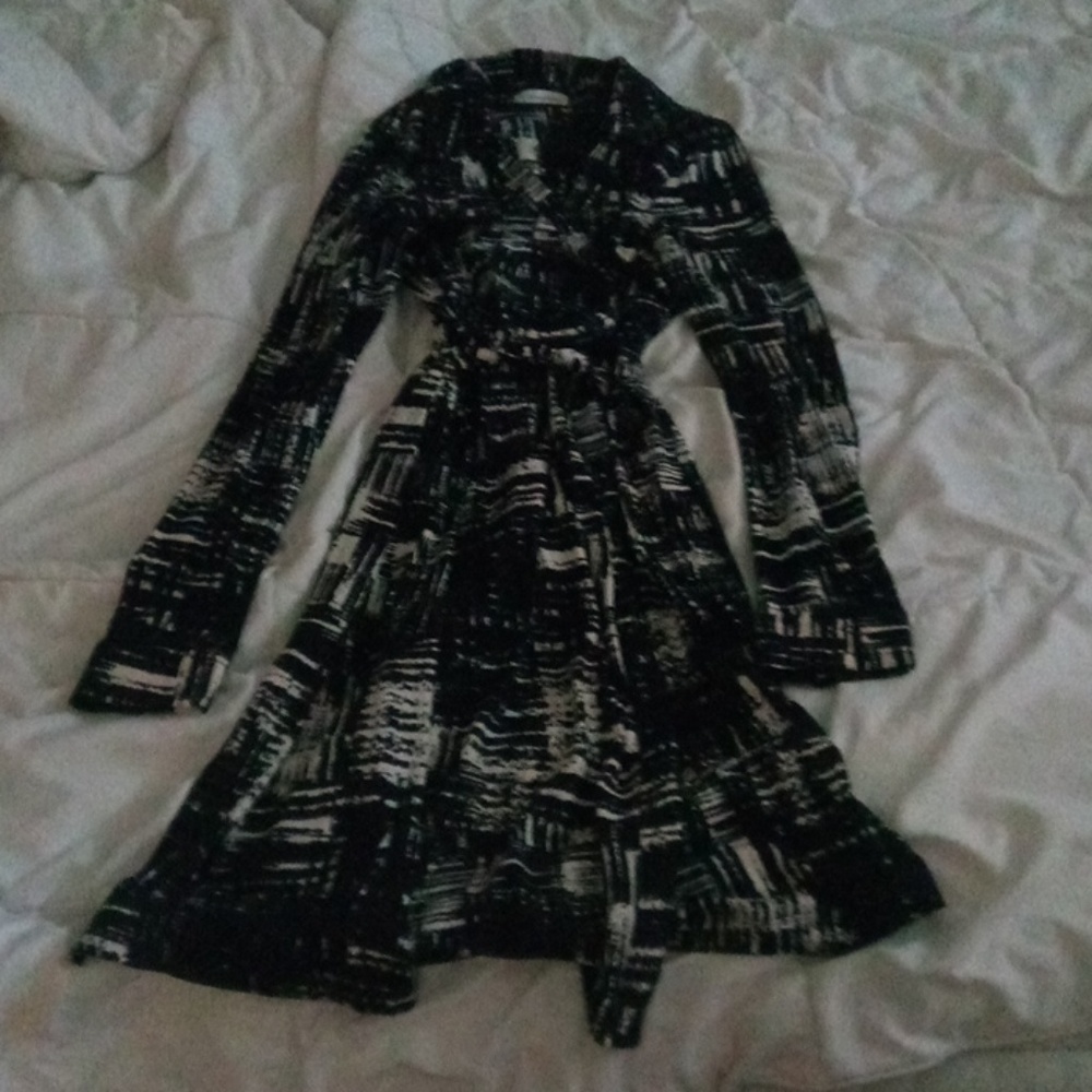 CALVIN KLEIN BLACK & WHITE DRESS